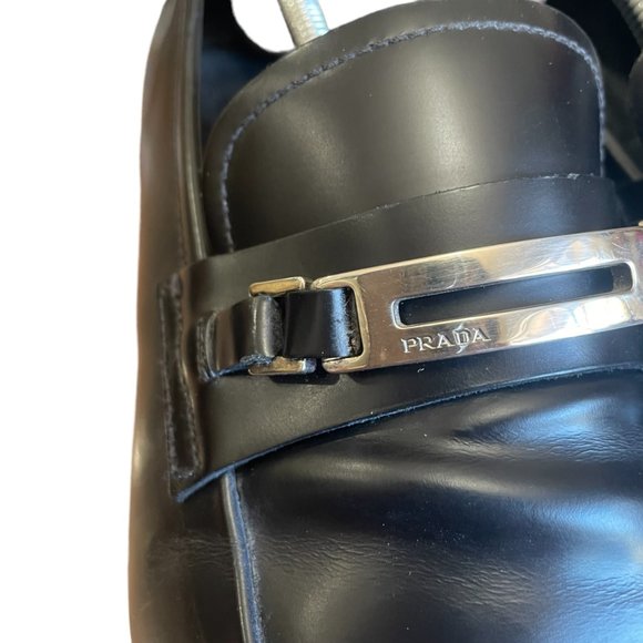 Prada Men's Black Leather Loafers with Silver Tone Buckle Detail Size 7 - Picture 4 of 16